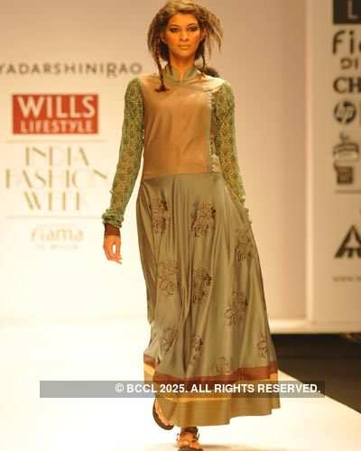 Shipra Malik presents a creation by designer Priyadarshini Rao during ...