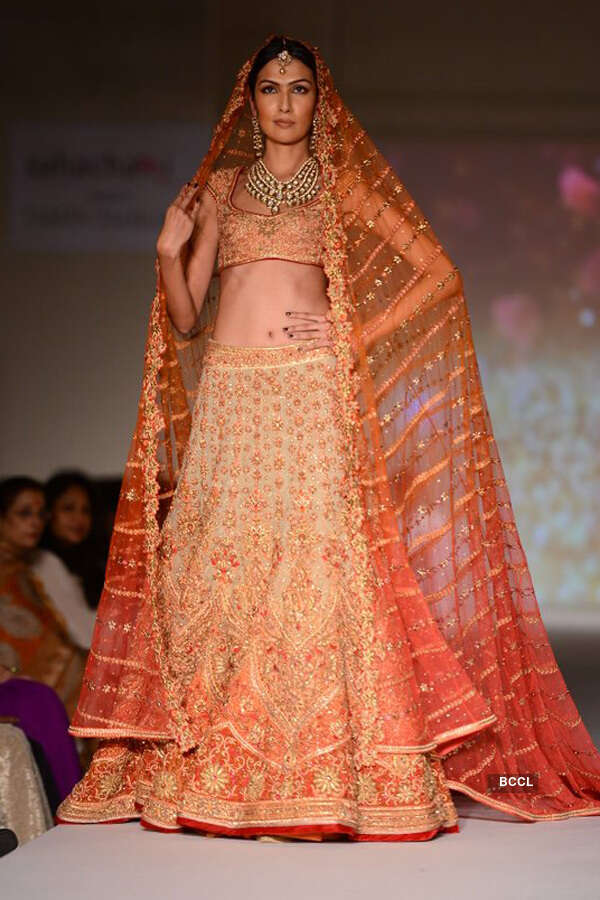 Sonakshi walks for Tarun Tahiliani