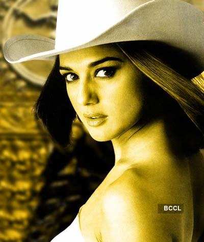 Preity: Cool in hat
