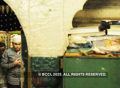 Rahman at Nizamuddin Dargah