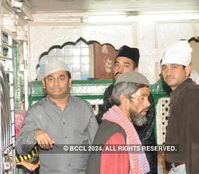 Rahman at Nizamuddin Dargah
