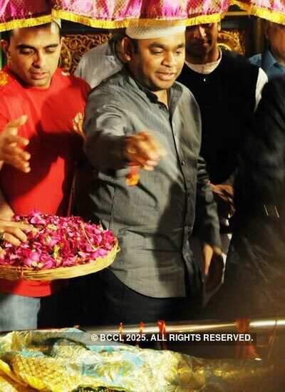 Rahman at Nizamuddin Dargah