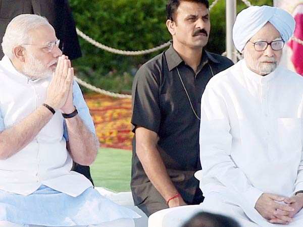Modi visits Rajghat, later on launches 'Swachh Bharat' campaign