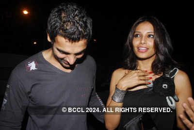 Shahid, Priyanka at Tarun's party