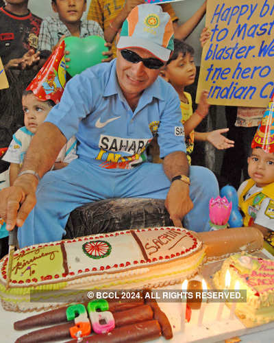 Sachin celebrates his 39th birthday