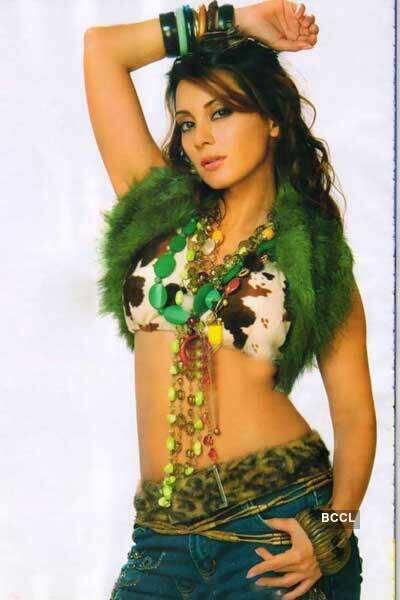 Minissha: Sassy & sexy