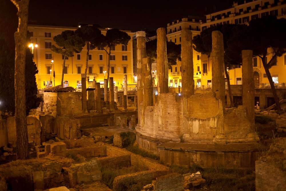 Largo di Torre Argentina