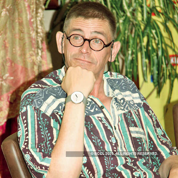 Lucknow Expressions society hosts delegation