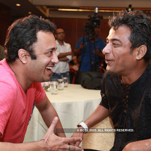 Prosenjit, Arpita at Force press meet