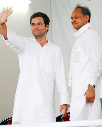 Rahul campaigns in Jaipur