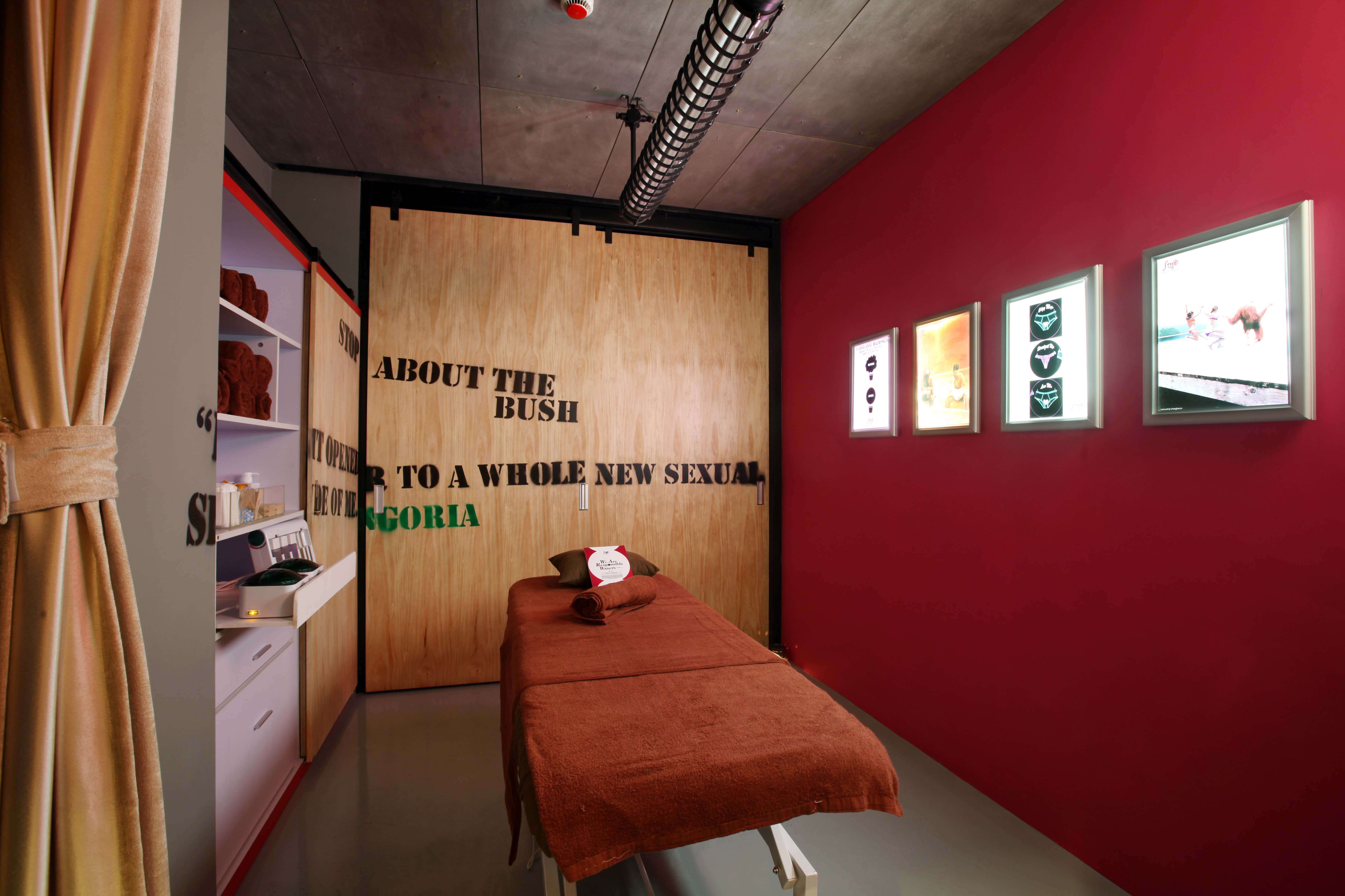 Strip Ministry of Waxing Strip, Shanghai Times of India Travel