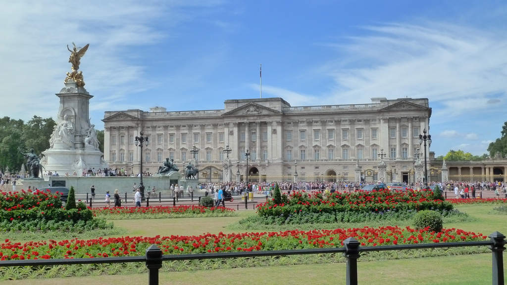 Buckingham Palace, London - Times of India Travel