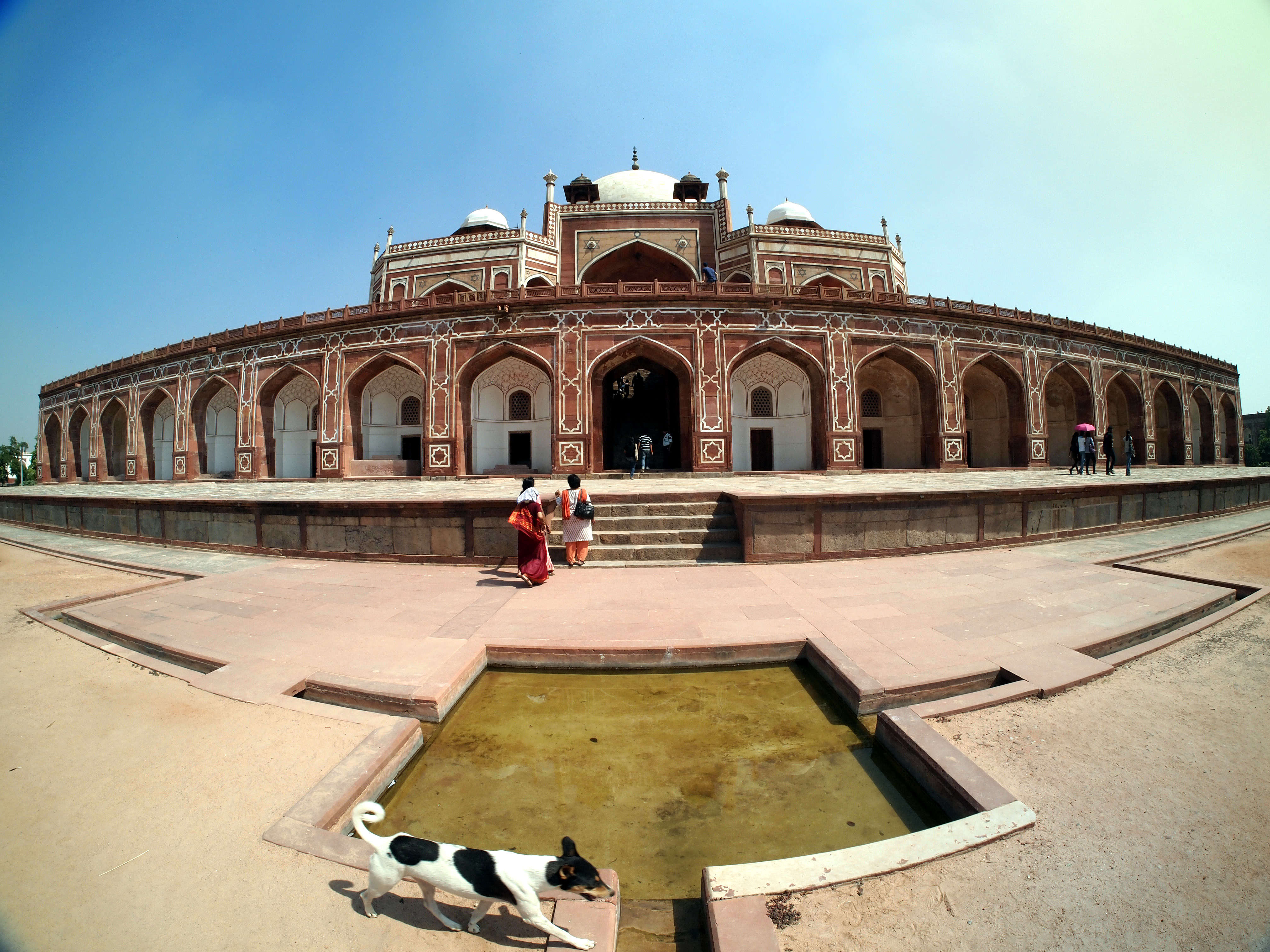 Humayuns Tomb Delhi Get The Detail Of Humayuns Tomb On Times Of India Travel 2001