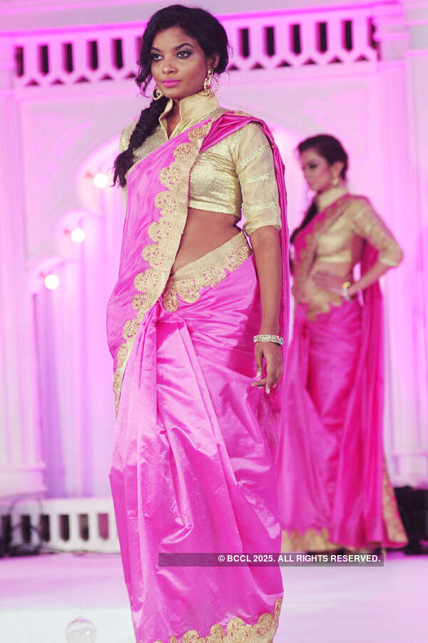 Lisa Haydon at fashion show