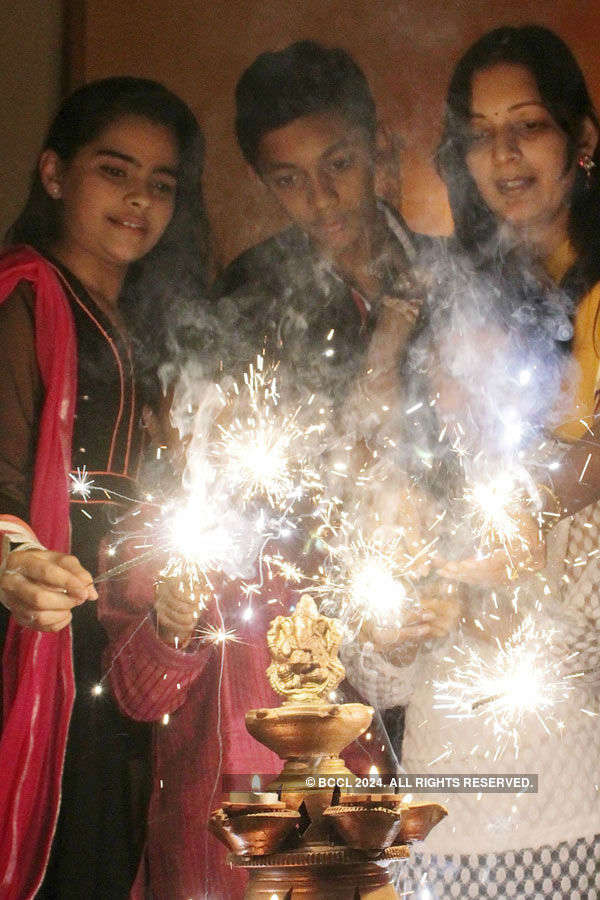 Diwali Fever Grips India