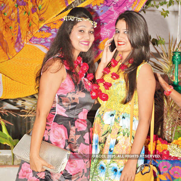 Hawaiian pool party in Lucknow