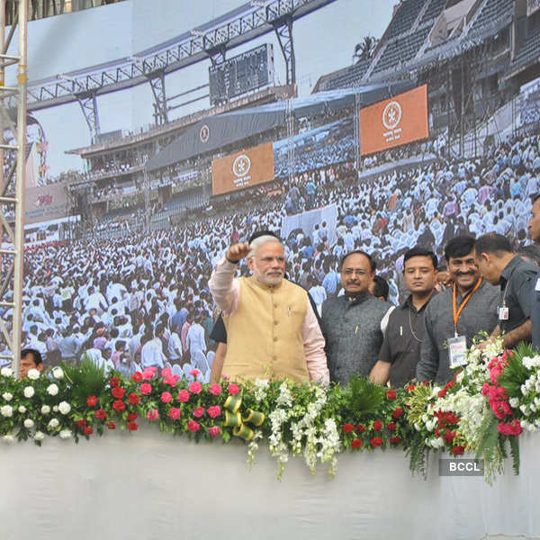 Celebs @ Maharashtra CM’s swearing-in ceremony