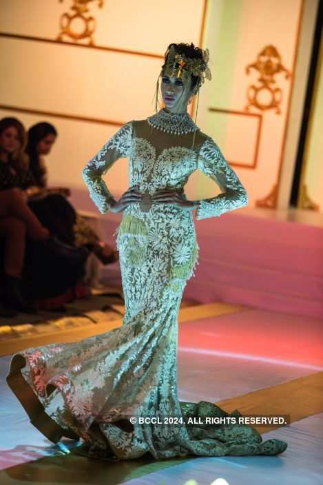 Sikandar Nawaz's fashion show