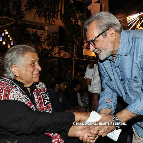 Mohan Agashe And Alyque Padamsee During The Prithvi Theatre Festival ...