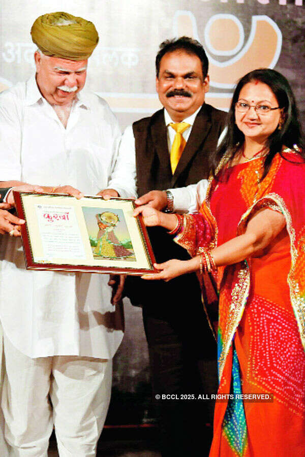 Click selfie for a record