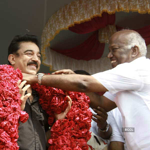Kamal at a cleanliness drive