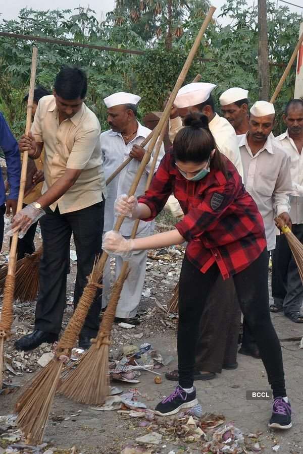 Celebs @ Swachh Bharat Campaign Pics | Celebs @ Swachh Bharat Campaign ...