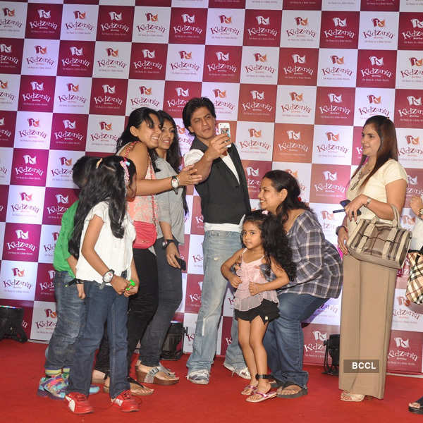 SRK celebrates Children's Day