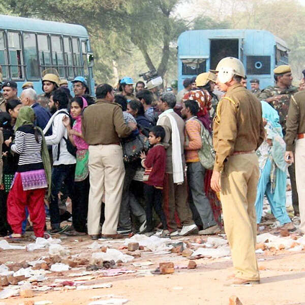 'Godman' Rampal arrested, 15,000 followers freed, 492 held for violence