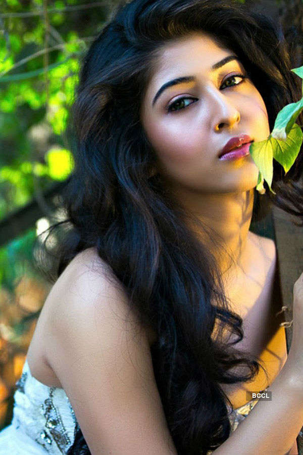 Bold pictures of sultry Indian TV actresses
