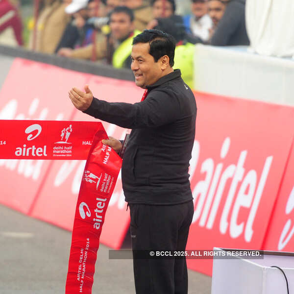 Celebrities cheer Delhi at Half Marathon