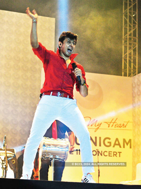 Sonu Nigam performs at the Klose to my Heart concert in Noida