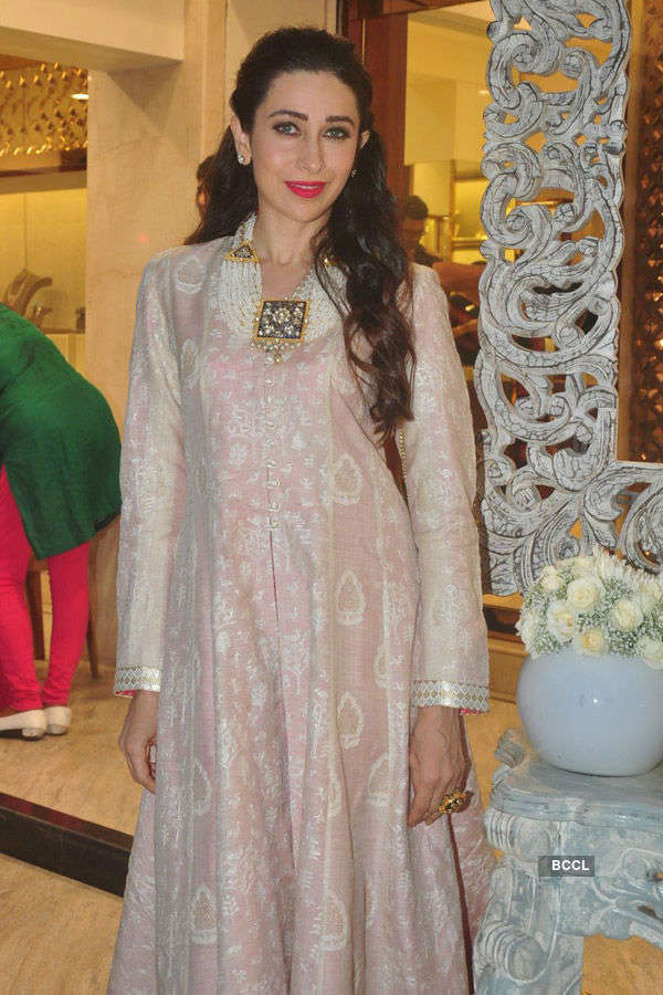 Karishma @ jewellery launch