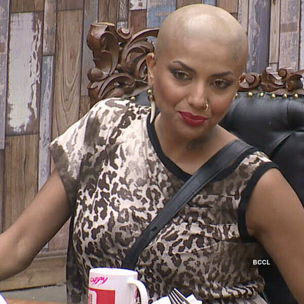 Celebs who sported bald look