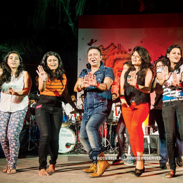 Sukhwinder @ Times Celebrate Bandra Festival
