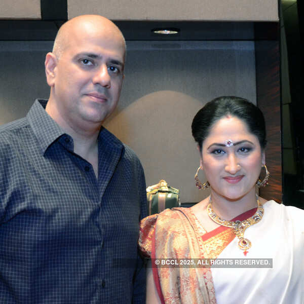 Blame it on Yashraj: Play