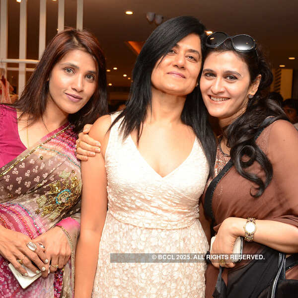 Sridevi sizzles in a fashion event