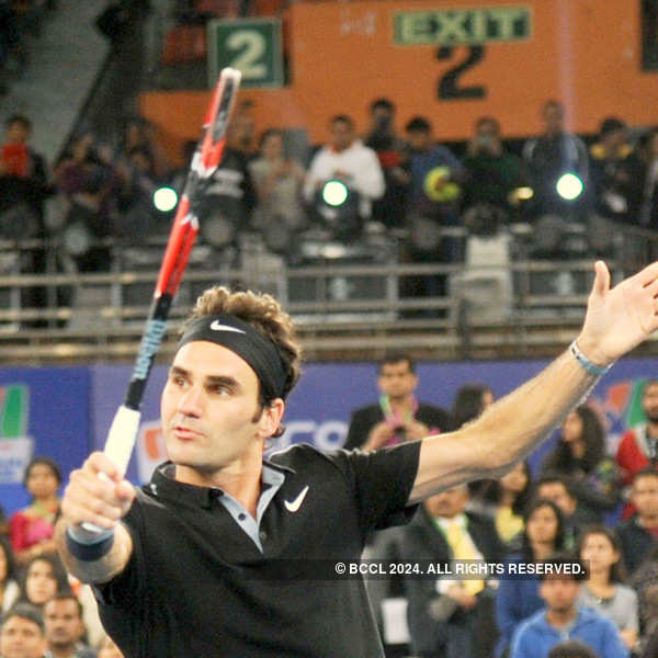 IPTL: Federer takes Indian Aces past Singapore Slammers