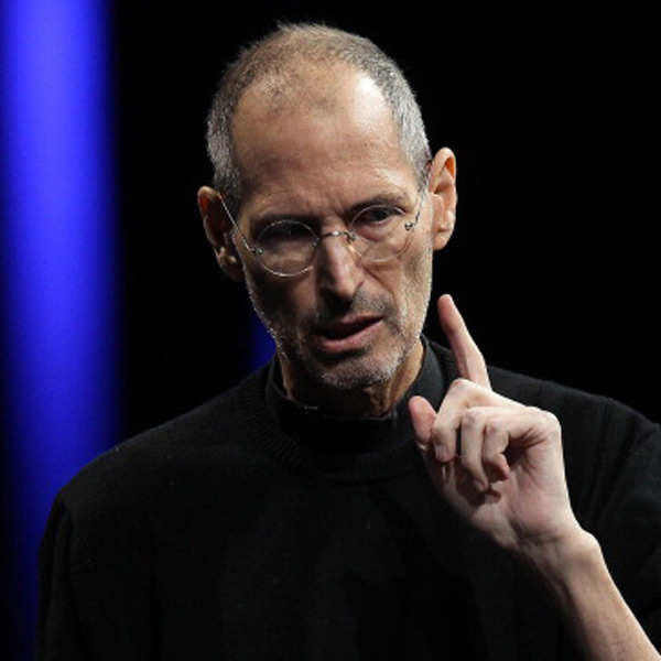 Steve Jobs defends Apple in taped testimony