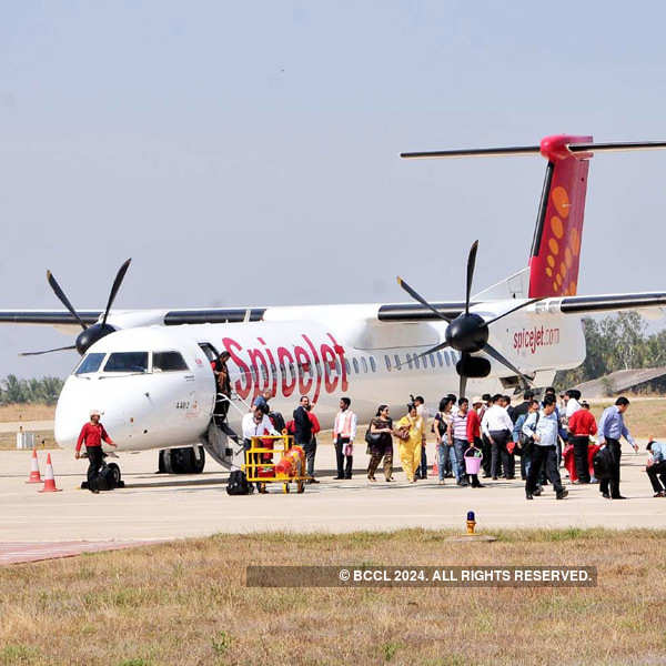 SpiceJet pilots flocking to other airlines