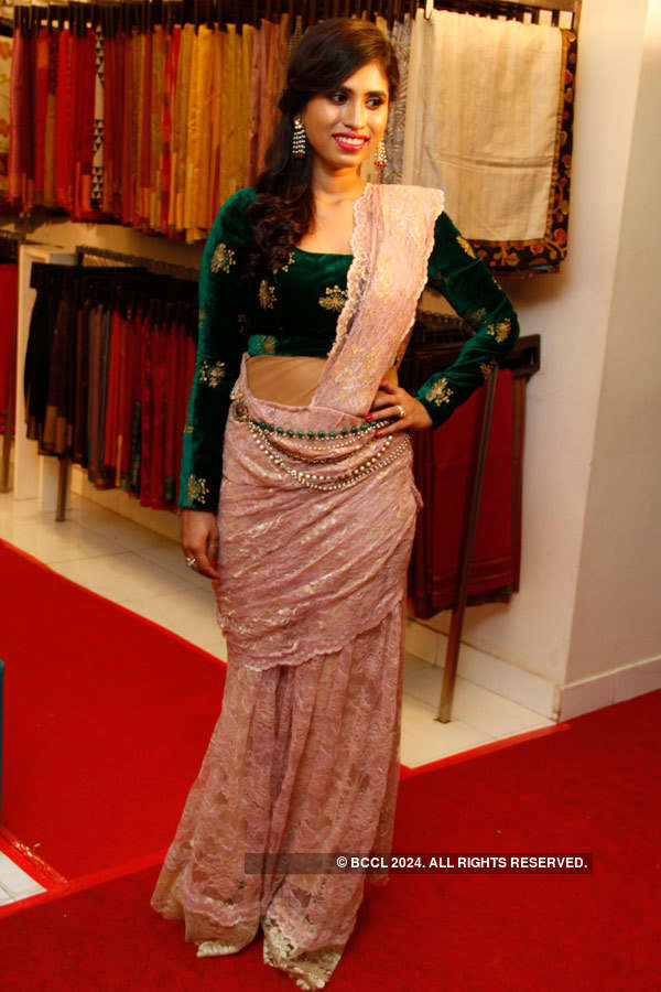 Insta-sari collection launch