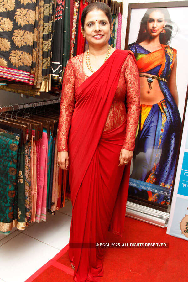 Insta-sari collection launch