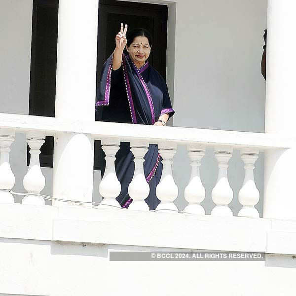 SC extends bail of Jayalalithaa by 4 months