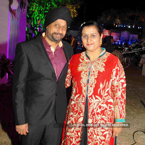 Aanniya, Utsav Verma's wedding party