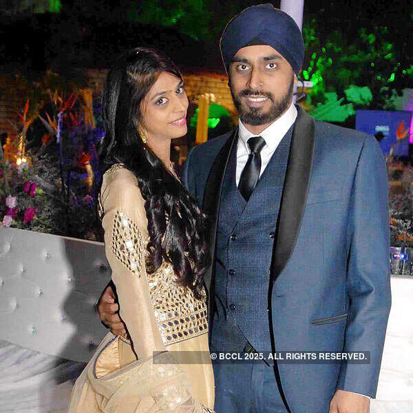 Aanniya, Utsav Verma's wedding party