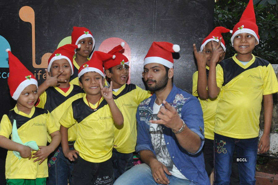 Ali's Christmas with NGO kids
