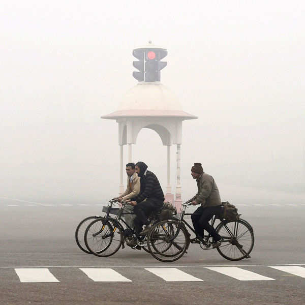Gurgaon freezing at 0.4ºC, Delhi at 2.6ºC