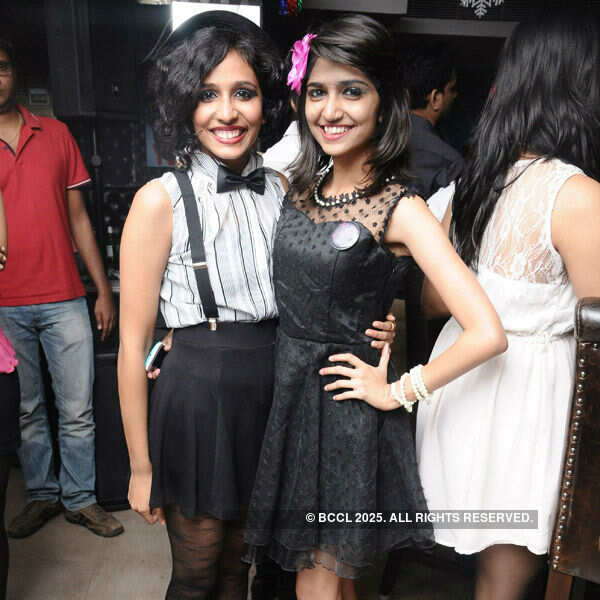 Weekend party @ Small World