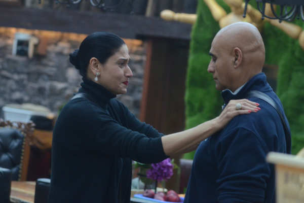 Bigg Boss 8 Celebrities Comment On The Antics Of The Inmates