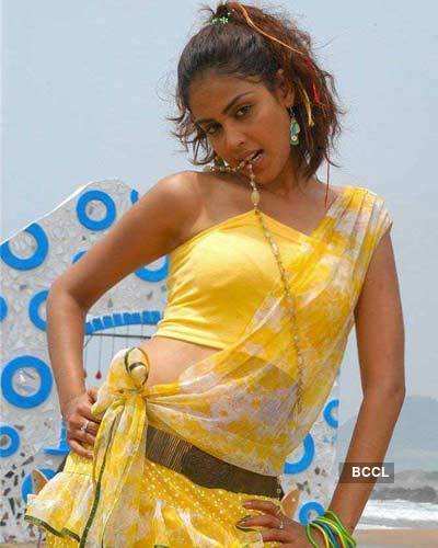 Hot and sizzling Genelia