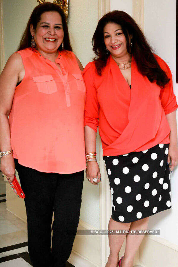 Art enthusiasts explore creativity